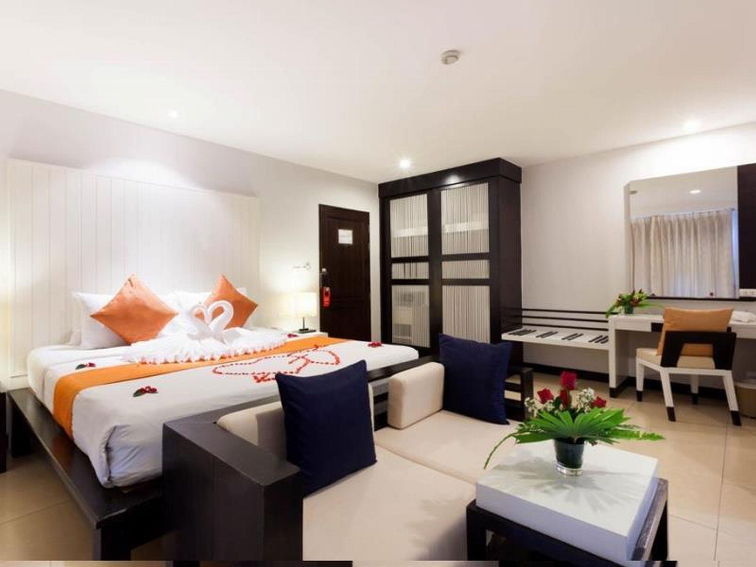 Baramee Resortel Patong Exteriör bild