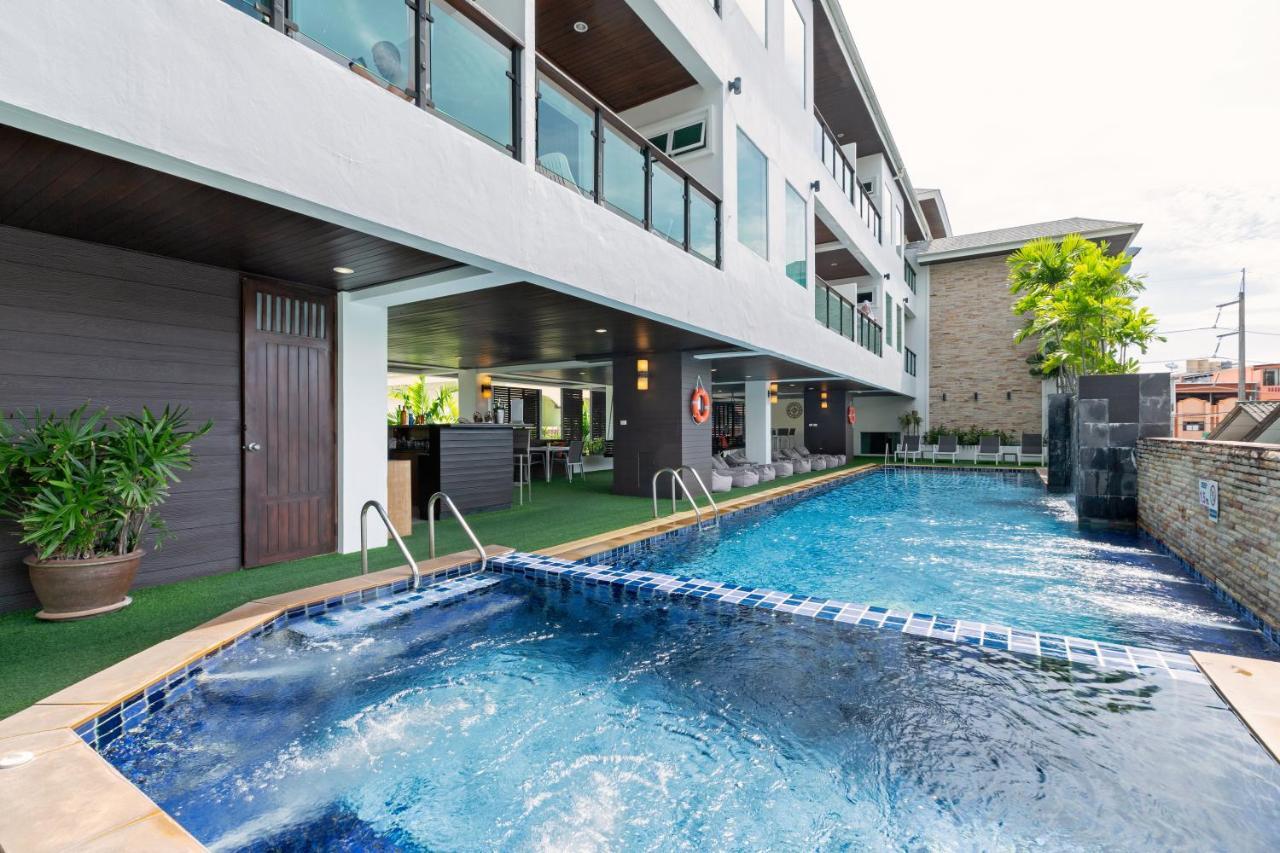 Baramee Resortel Patong Exteriör bild